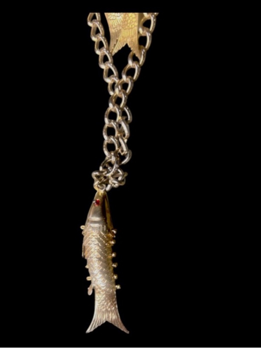 vintage Accessocraft N.Y.C. gold-tone articulated fish pendant necklace - Picture 4 of 4